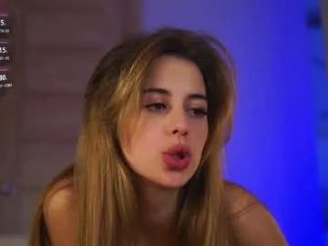 newMichelle – webcam model profile photo Image 11