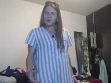 Almmaxxxx – webcam model profile photo Image 2