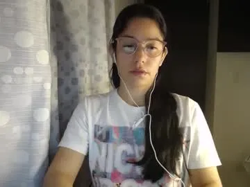 bella__honey – webcam model profile photo Image 6