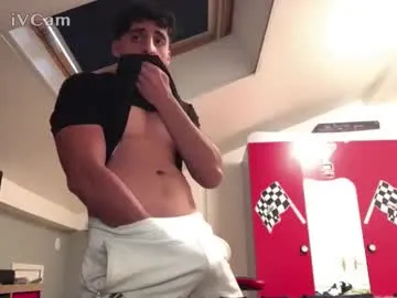 p6w_official – webcam model profile photo Image 6