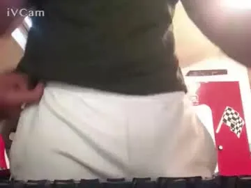 p6w_official – webcam model profile photo Image 7