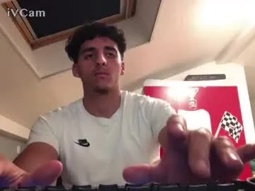 p6w_official – webcam model profile photo Image 8