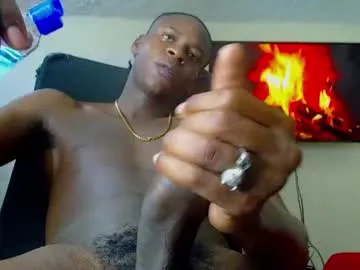 mjolnirinyou – webcam model profile photo Image 3