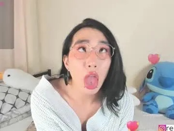 MiaWhitePink_ – webcam model profile photo Image 18