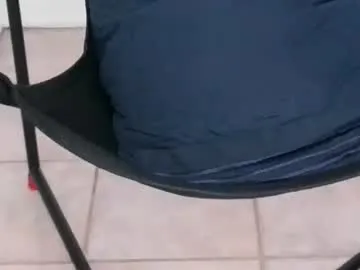 18yoteenvirgin – webcam model profile photo Image 4