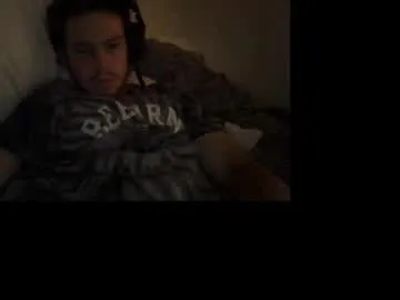 lynnalltop – webcam model profile photo Image 3