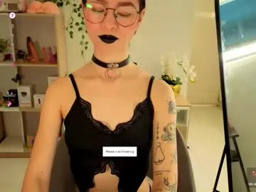 Alirawrz – webcam model profile photo Image 10