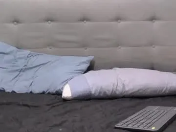 V-Hot-Sweti – webcam model profile photo Image 2