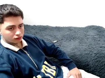 FroggyAnna – webcam model profile photo Image 2