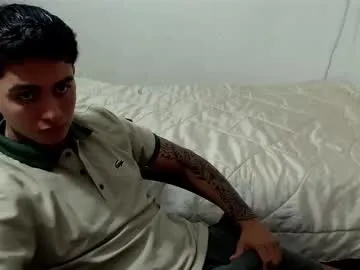 FroggyAnna – webcam model profile photo Image 3