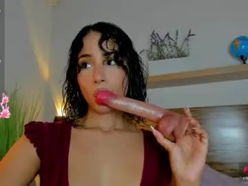 KikiVega – webcam model profile photo Image 2