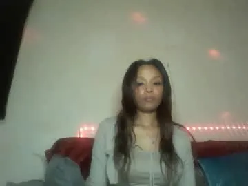 peachesncream0303 – webcam model profile photo Image 13
