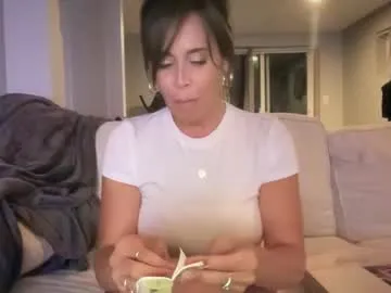 sweetsirenn – webcam model profile photo Image 3