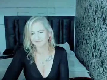 LeaLyenn – webcam model profile photo Image 19