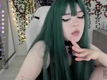 RedQQueen – webcam model profile photo Image 11