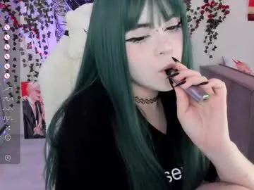 RedQQueen – webcam model profile photo Image 3