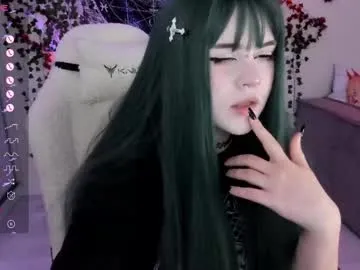 RedQQueen – webcam model profile photo Image 9