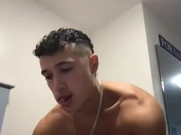 mc-Olivia – webcam model profile photo Image 18