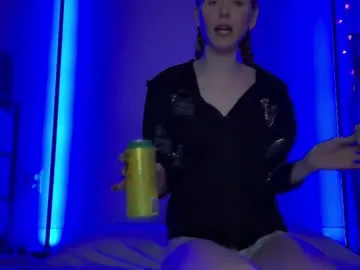 LaureMestler – webcam model profile photo Image 15