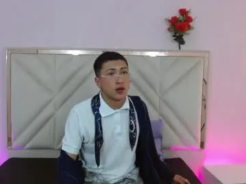 shinedark_tay – webcam model profile photo