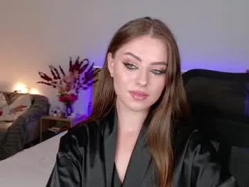 sienna_voss's Thumb Image