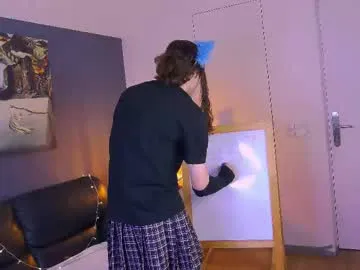 Eden-top – webcam model profile photo Image 14