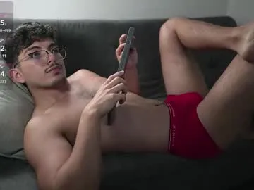 Puzdosia – webcam model profile photo Image 7