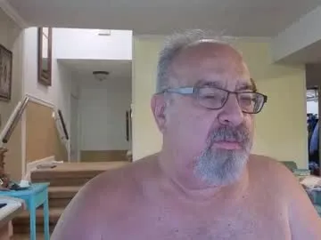 strip4faith – webcam model profile photo Image 9