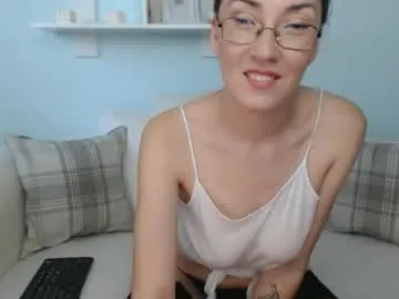 lola_tentatiion – webcam model profile photo Image 12