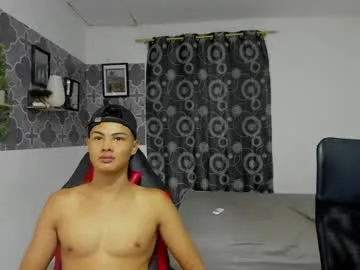 PumaShyXD – webcam model profile photo Image 6