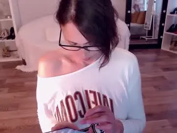 sophie_caring Image 4