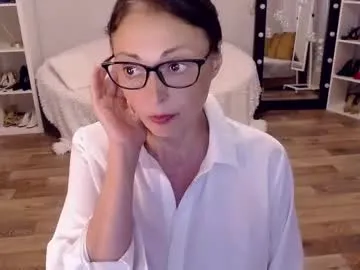 sophie_caring Image 5