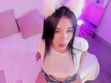 roouse – webcam model profile photo Image 3