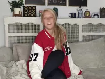 FayeFlame – webcam model profile photo Image 6