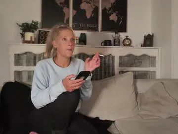 FayeFlame – webcam model profile photo Image 7