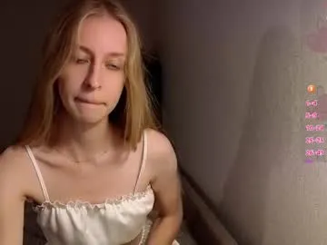 Kristyqueen – webcam model profile photo Image 12