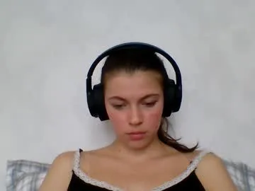 Sophia-Squirts-UK – webcam model profile photo Image 6
