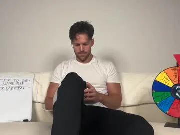 Meenakshi_ – webcam model profile photo Image 2