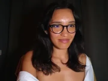 tia_j – webcam model profile photo