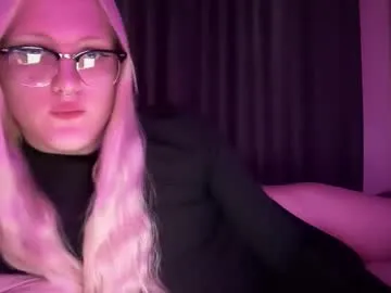 FayeFlame – webcam model profile photo Image 2