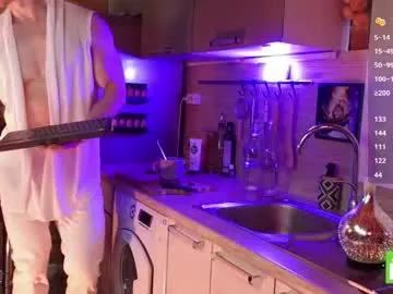 KittyQueeny – webcam model profile photo Image 13