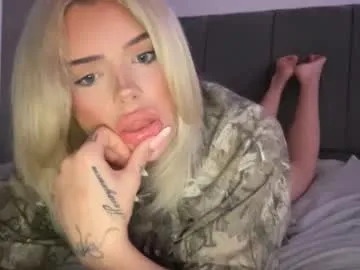 GFndBF – webcam model profile photo Image 2