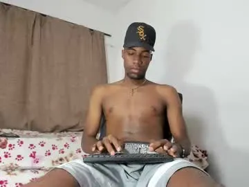 AKO_o0 – webcam model profile photo Image 7