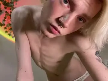 Ambre_La_nebulleuse – webcam model profile photo Image 3