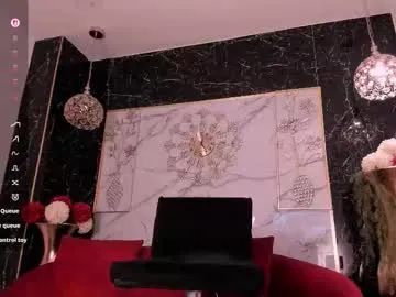 ainaht – webcam model profile photo Image 19