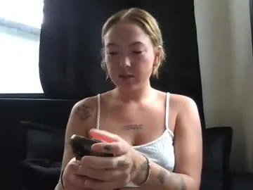 JordanXo – webcam model profile photo Image 2