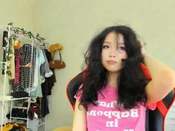 EmaSalis – webcam model profile photo Image 19