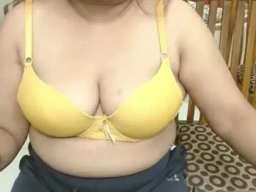 a_lejandro_08 – webcam model profile photo Image 2