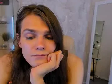 seraphine23 – webcam model profile photo Image 10