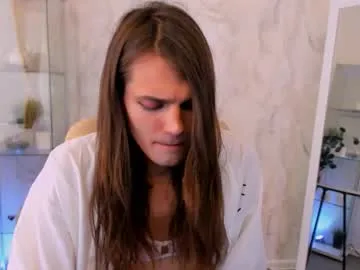 seraphine23 – webcam model profile photo Image 3